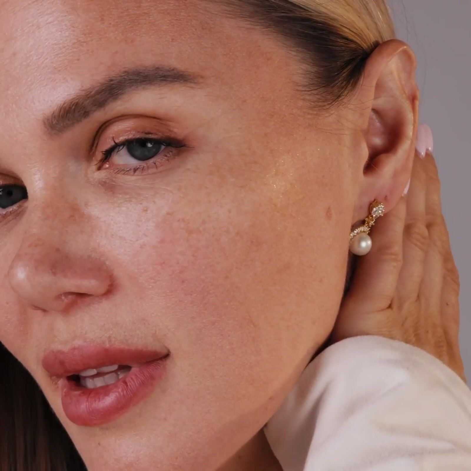 White Freshwater Pearl Halo Drop Earrings product video