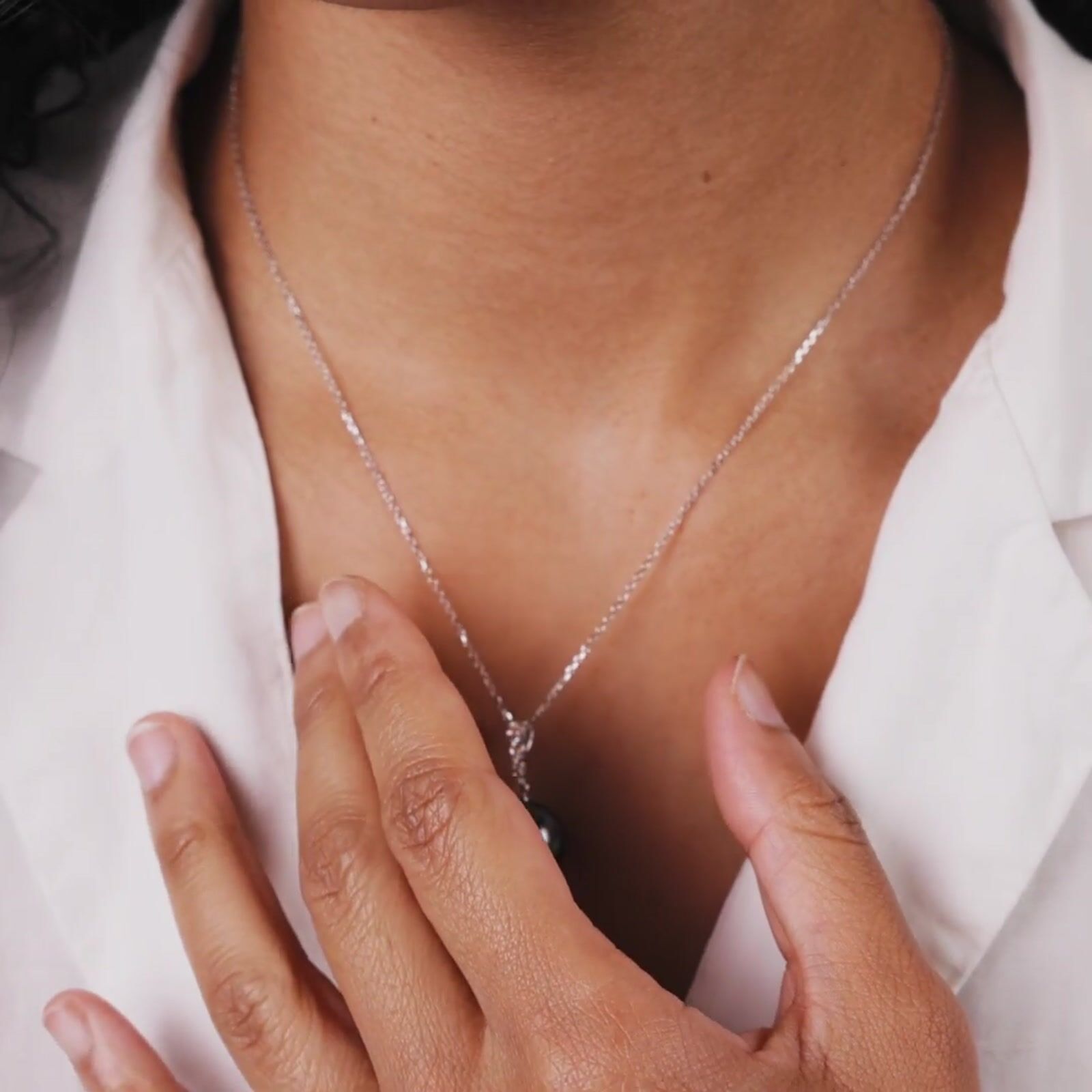 10mm Tahitian Pearl & Diamond Bar Drop Pendant product video