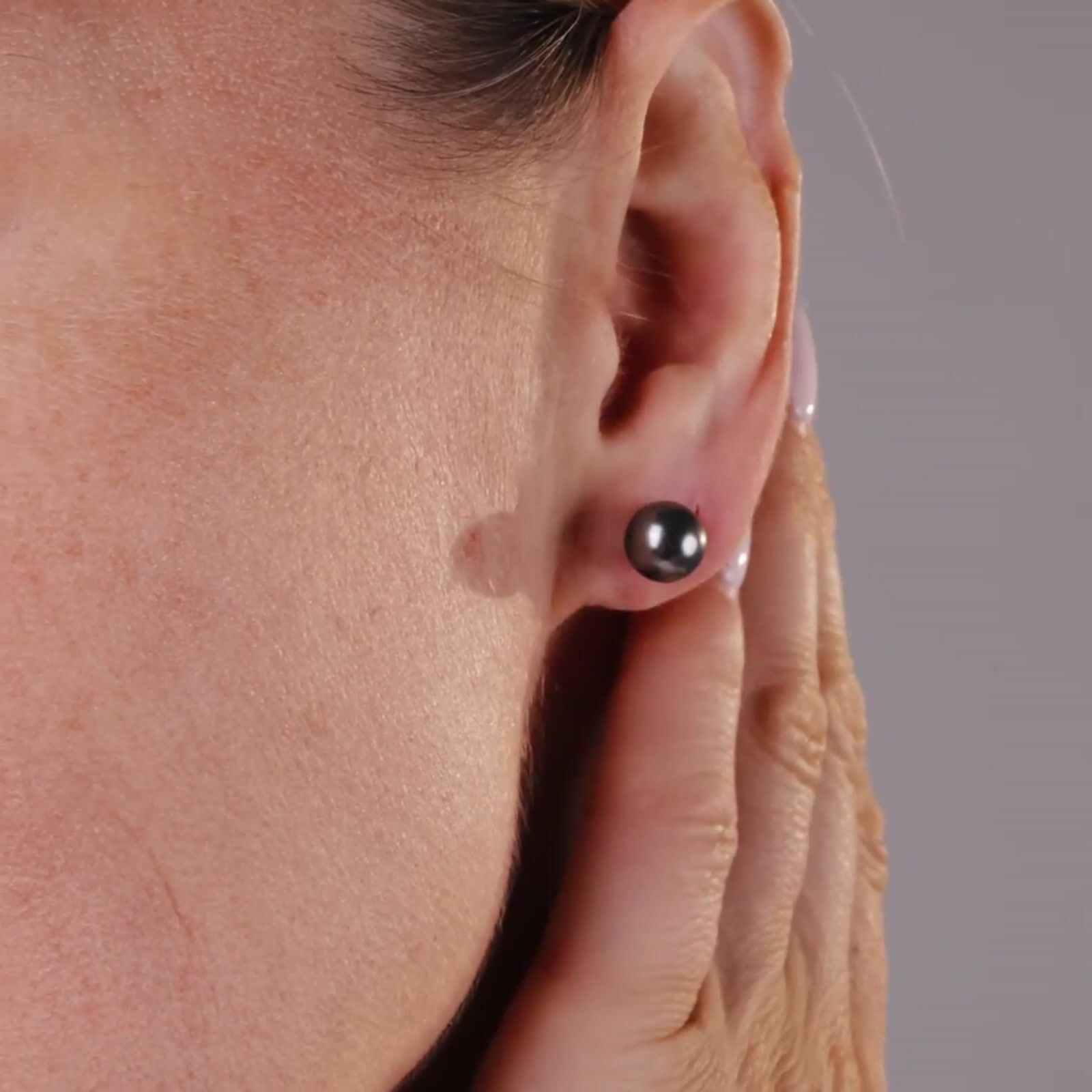 8mm Tahitian Pearl Stud Earrings product video
