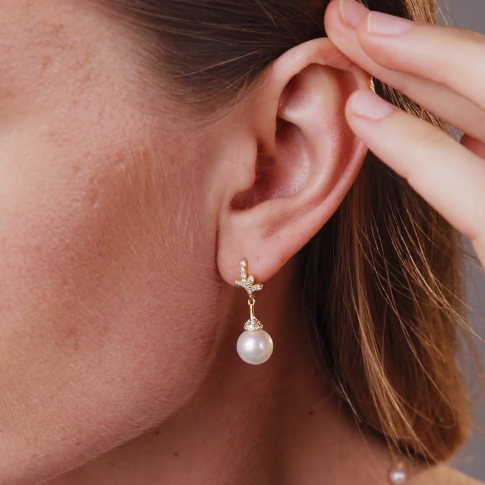 White Freshwater Pearl & Diamond Faylure Earrings product video