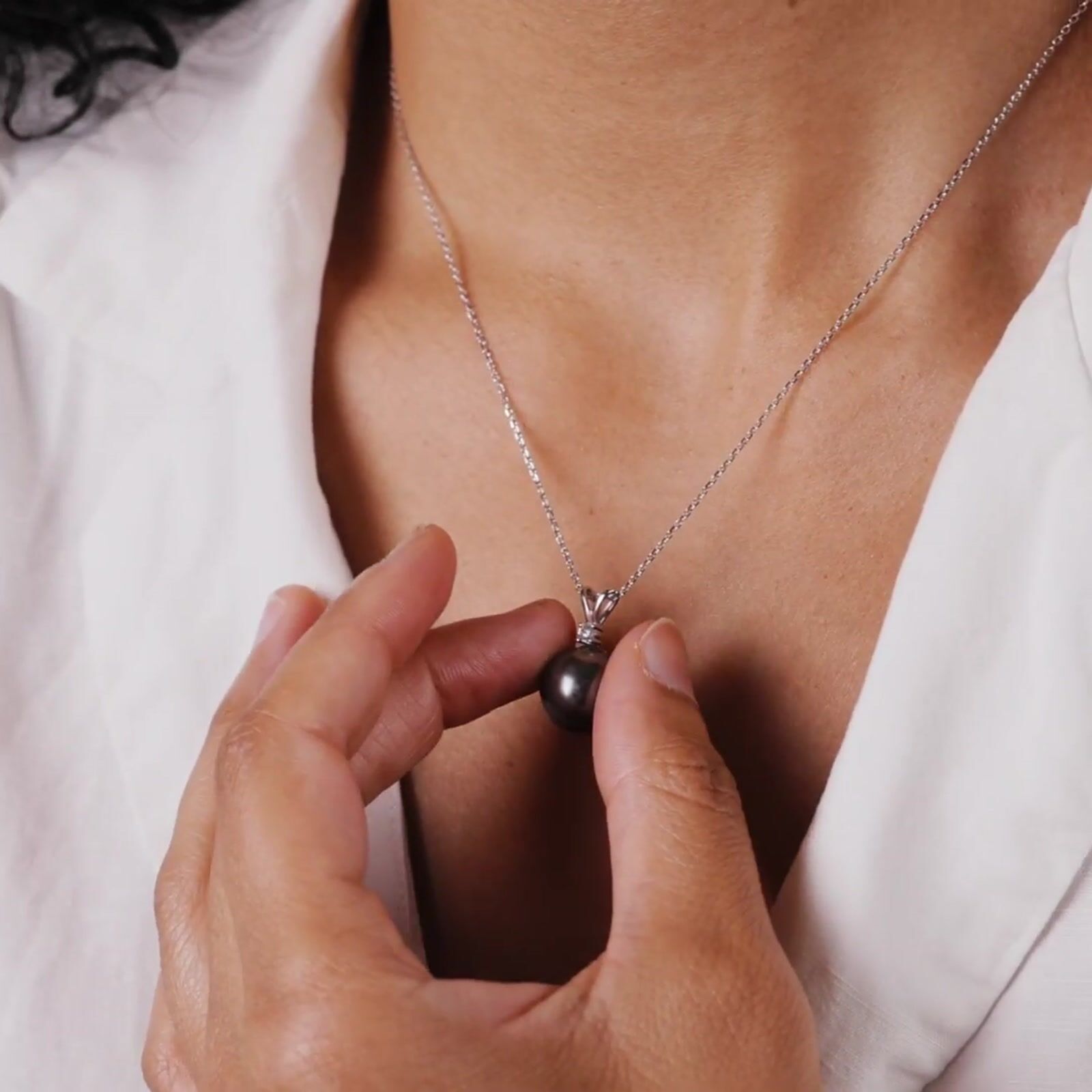 Black Tahitian Pearl & Diamond Nolia Pendant in 18K White Gold product video